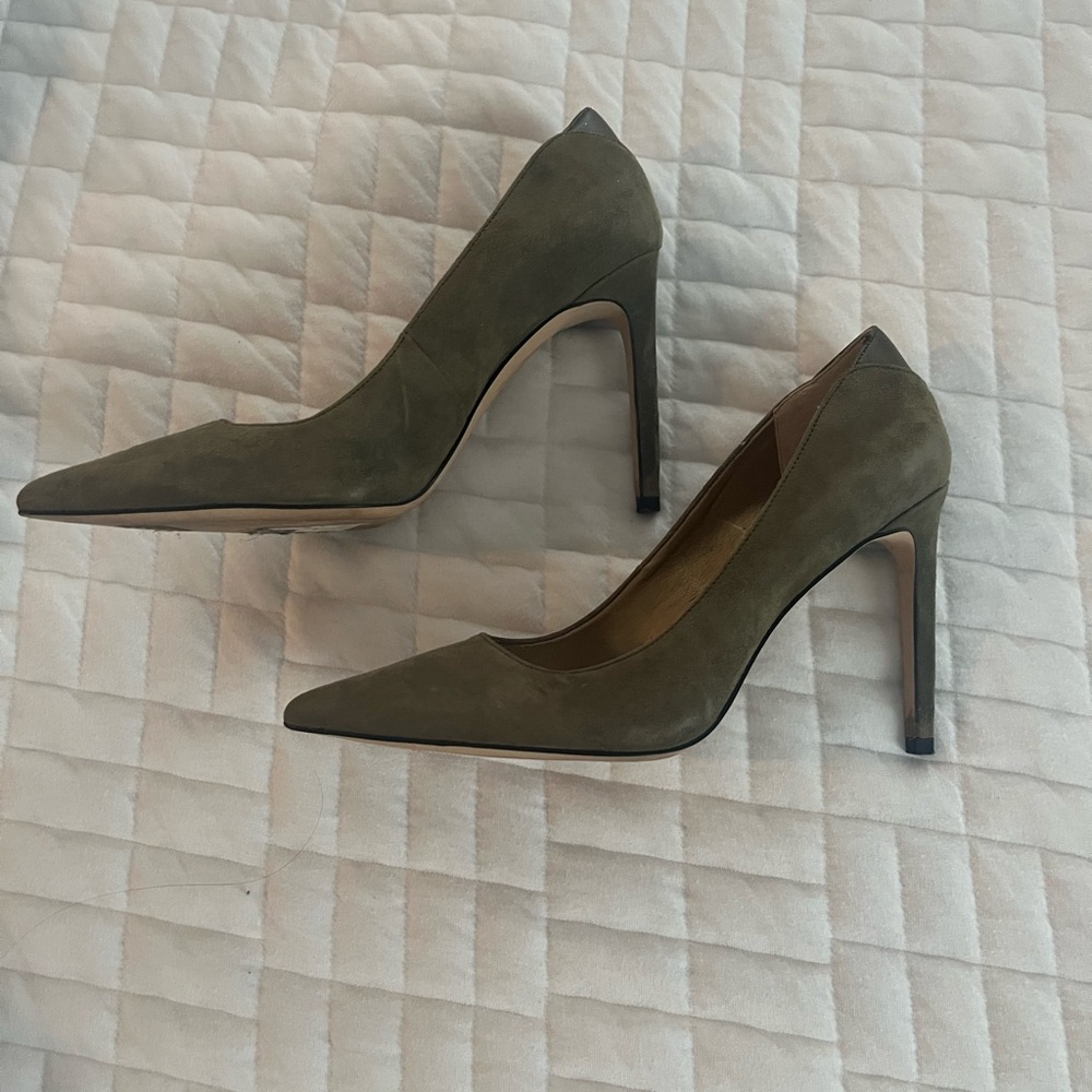 Sam Edelman pointed toe heel